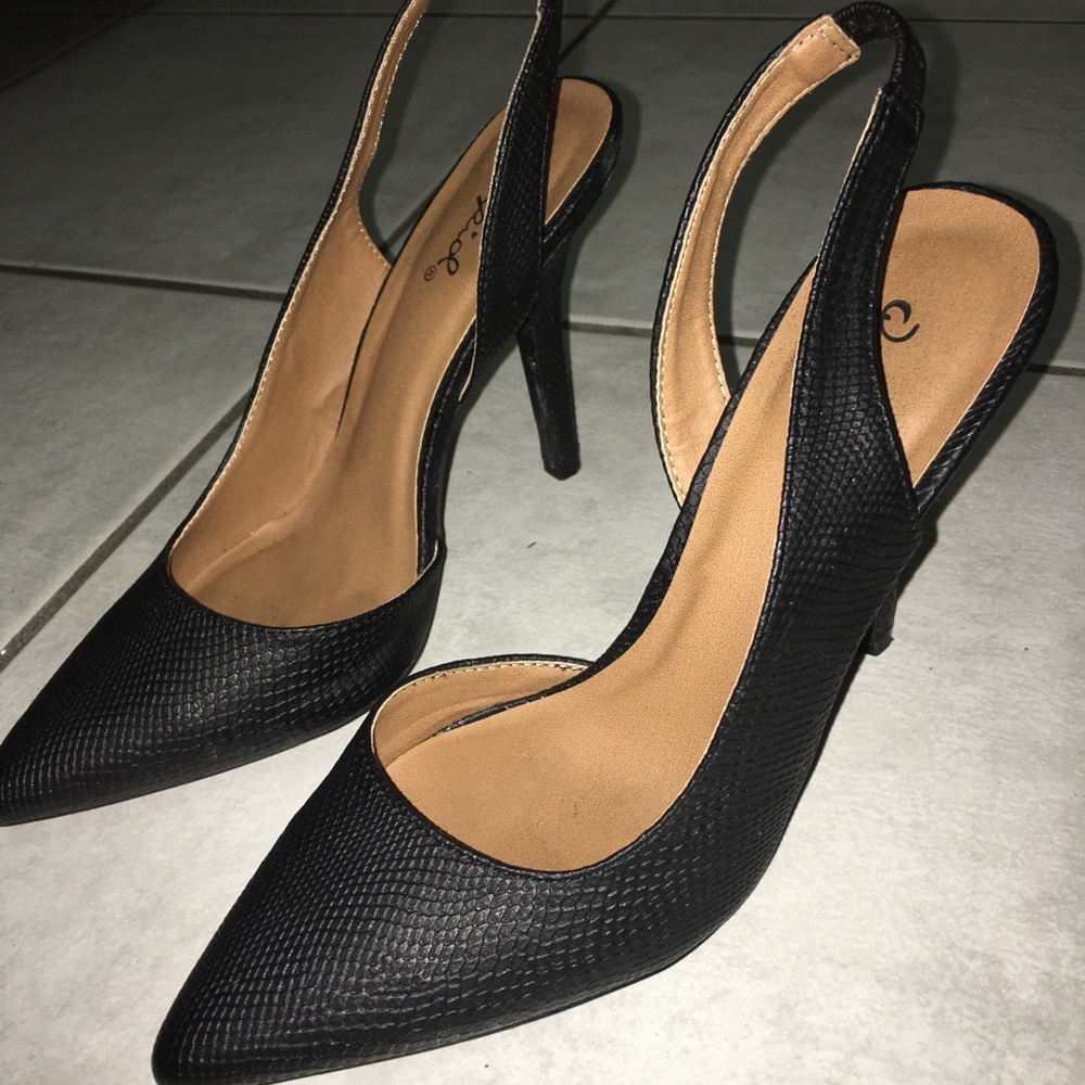 Black Stilletos